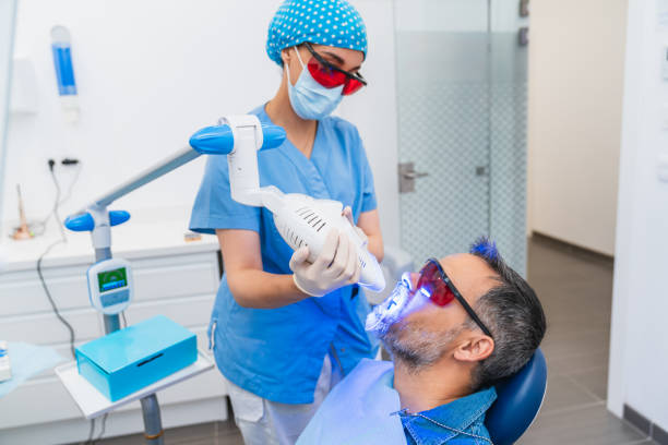 Best Emergency Tooth Extraction  in Groves, TX